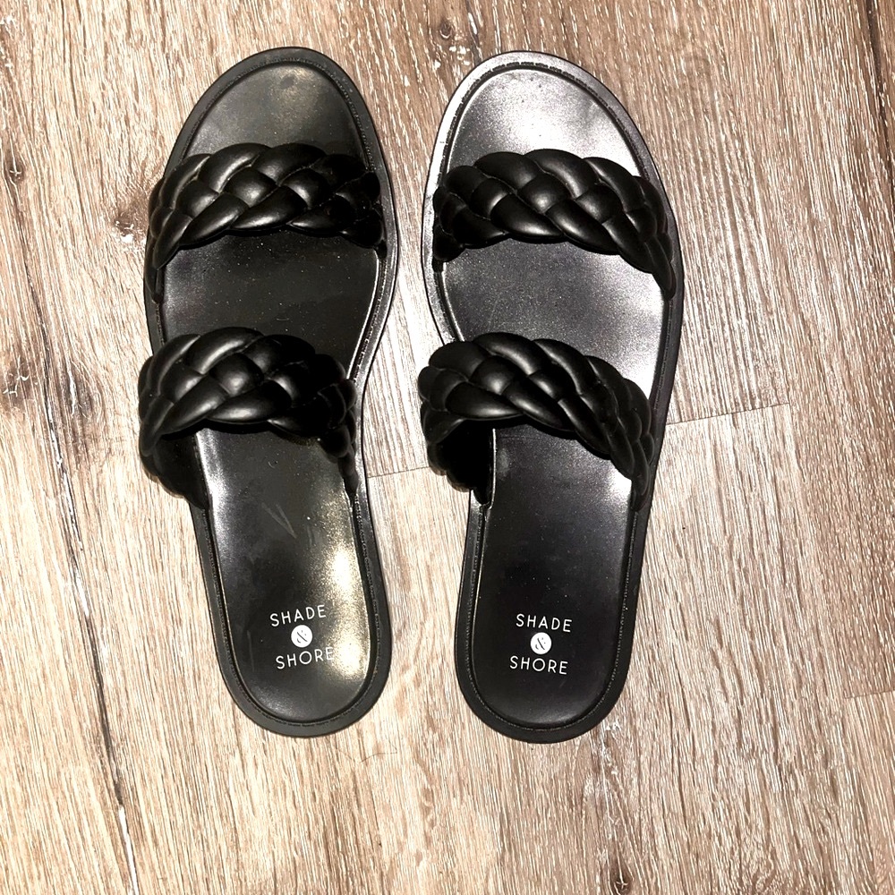 Women’s black sandals brand new never worn